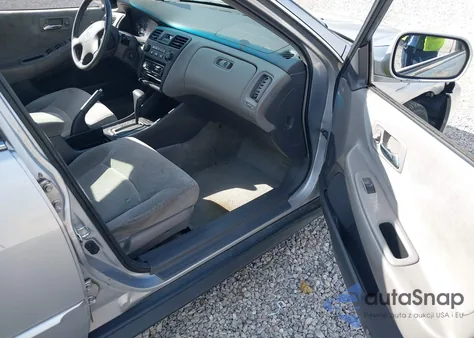 2002 Honda Accord 2.3 Lx from USA, damaged, VIN 1HGCG56452A017231